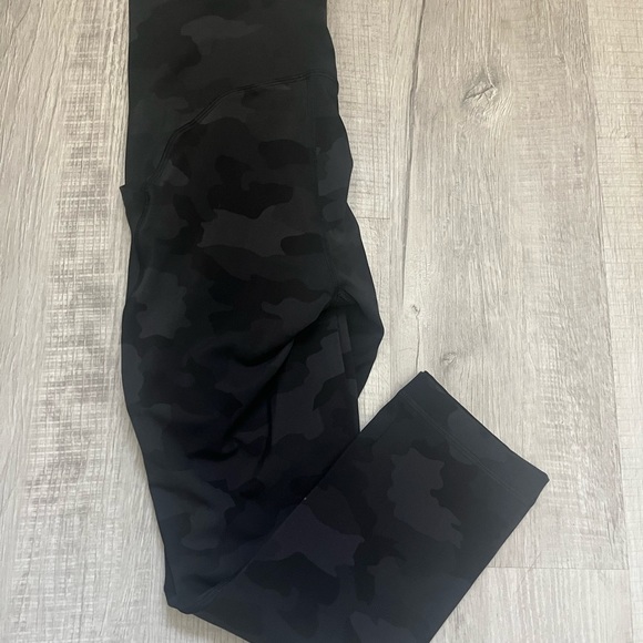 Lululemon camouflage high rise  Swift Speed HR 21” Tights Cropped pant… - Picture 12 of 16